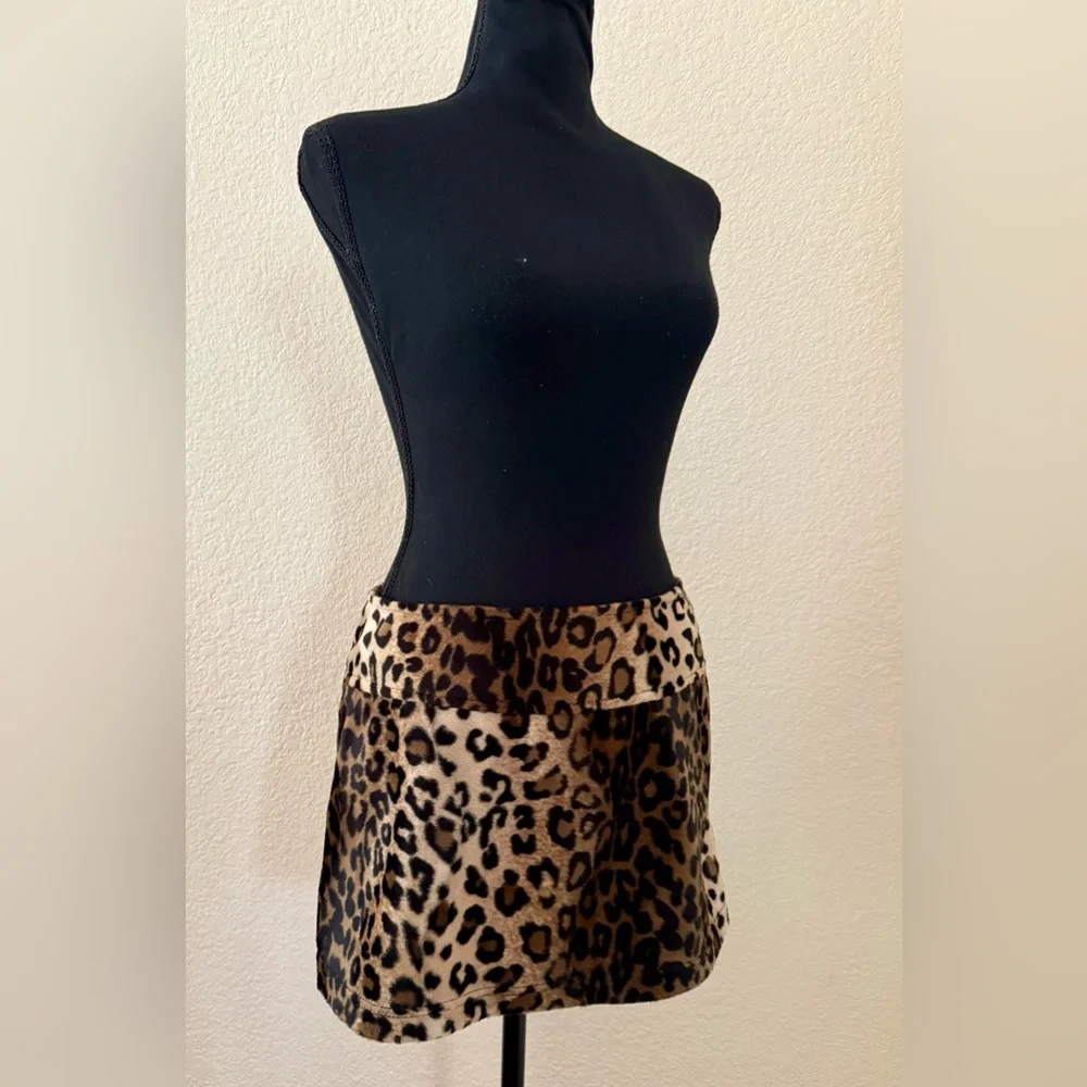 Vintage Y2K Lip Service Cheetah Animal Print Velvety Mini Skirt Size Small - Picture 5 of 10